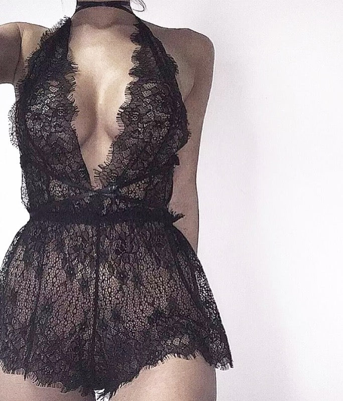 Black Sexy women lace lingerie.