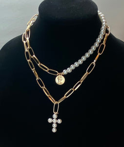 Luxury gold pearls, cross pendant choker Necklace.